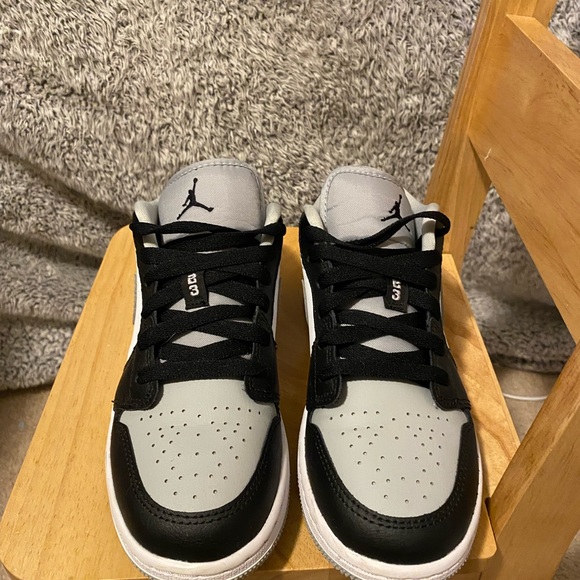 Low jordan 1 - Picture 2 of 3